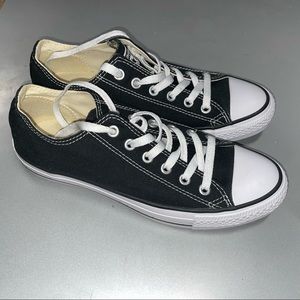 Like new converse unisex